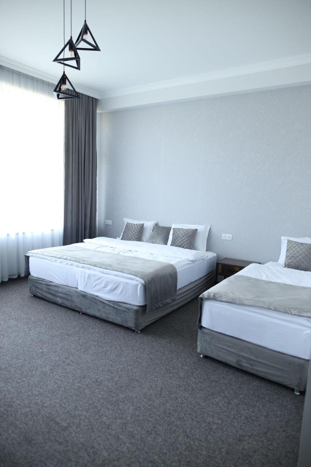 Bmg Hotel By Grigoryans Group Goris Esterno foto