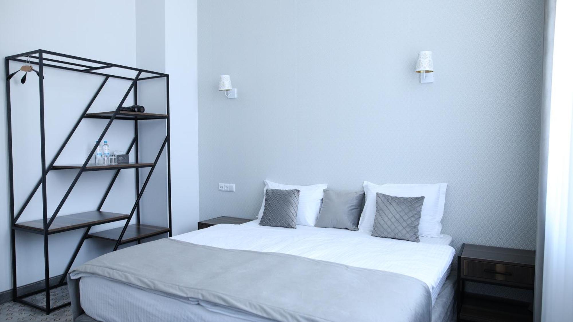 Bmg Hotel By Grigoryans Group Goris Esterno foto