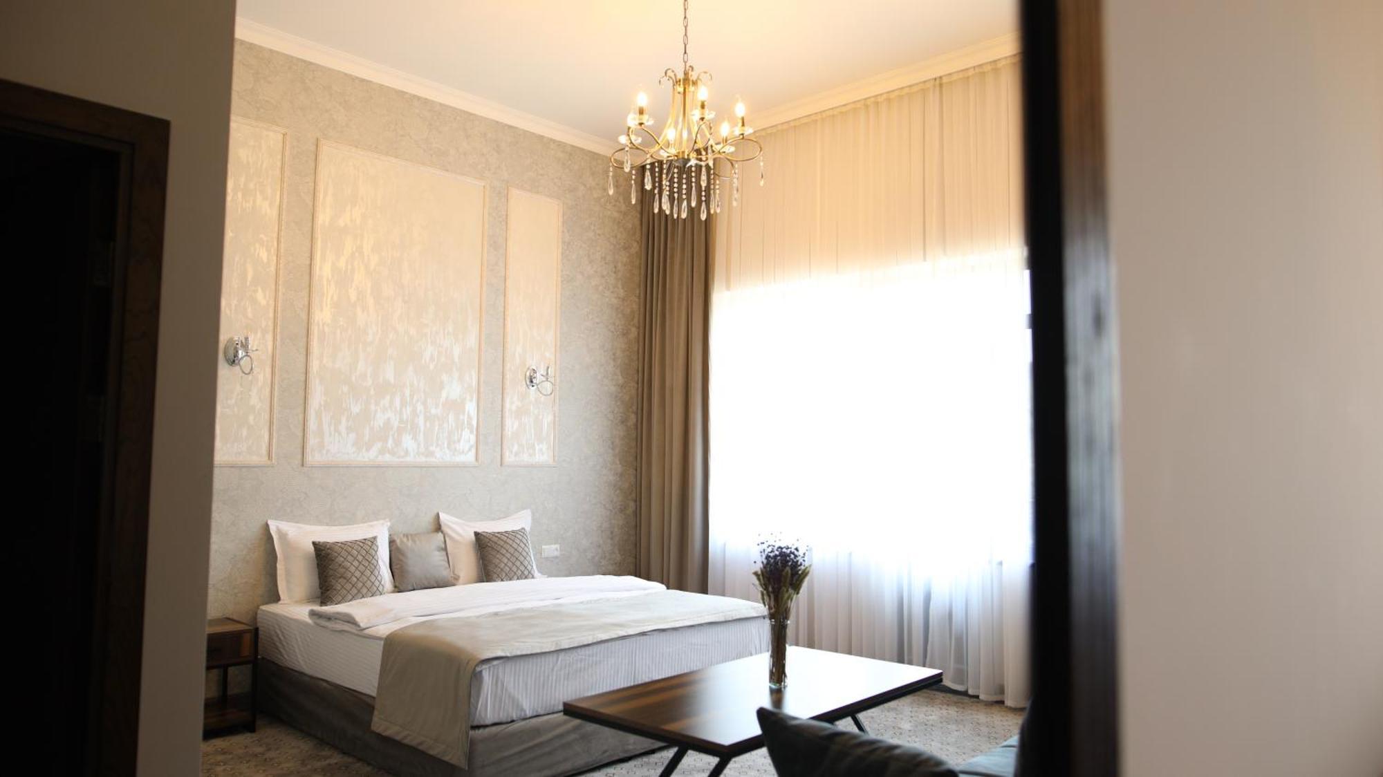 Bmg Hotel By Grigoryans Group Goris Esterno foto
