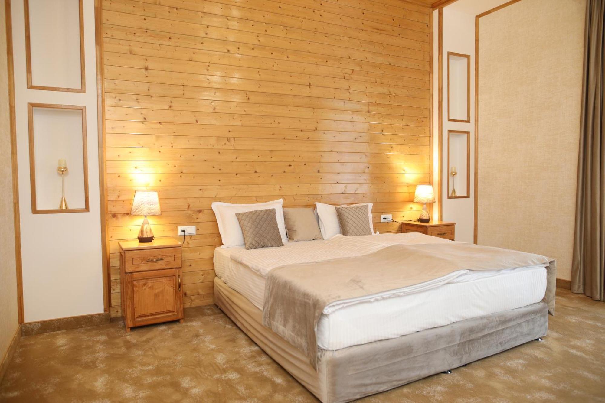 Bmg Hotel By Grigoryans Group Goris Esterno foto