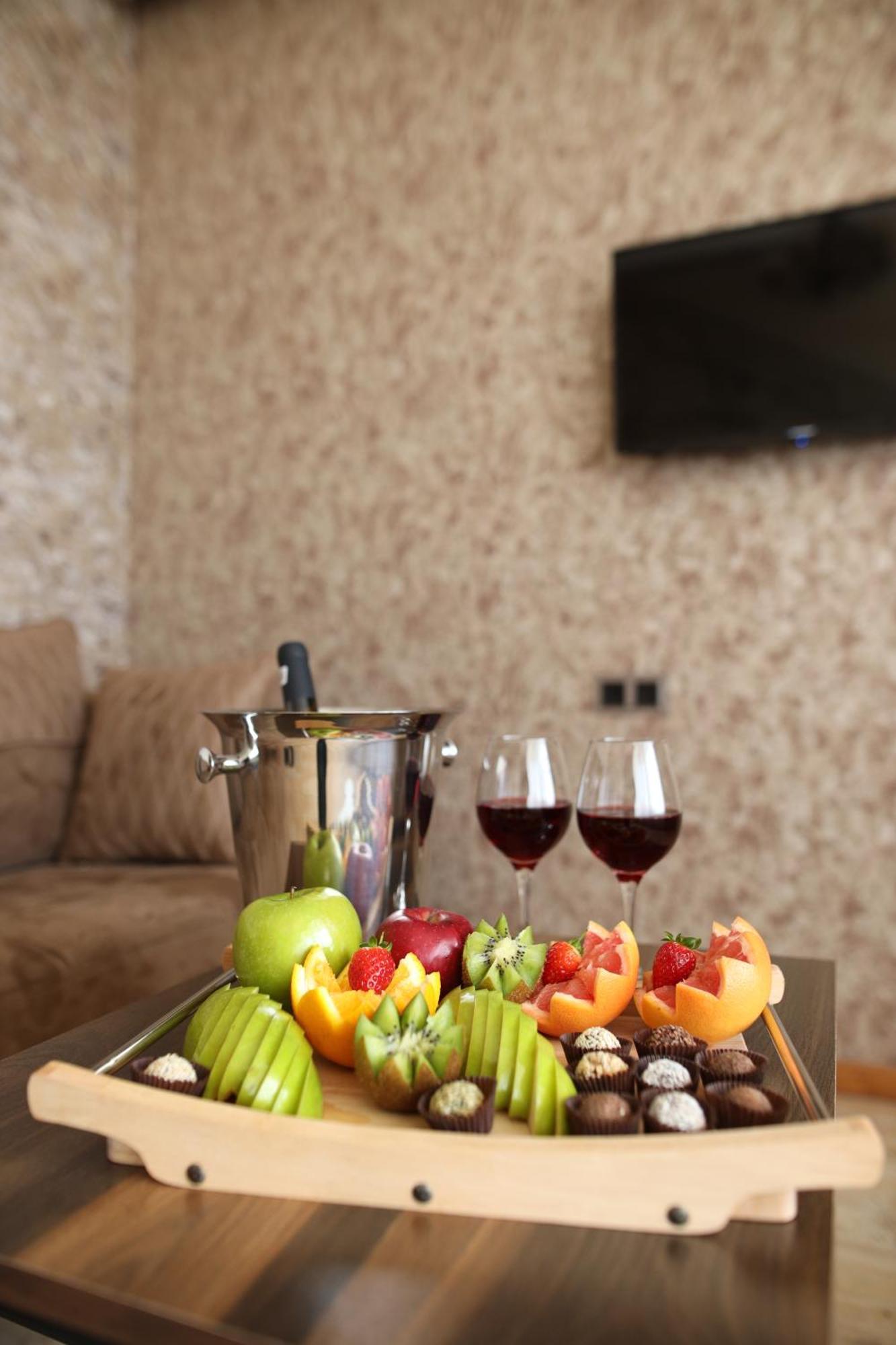 Bmg Hotel By Grigoryans Group Goris Esterno foto