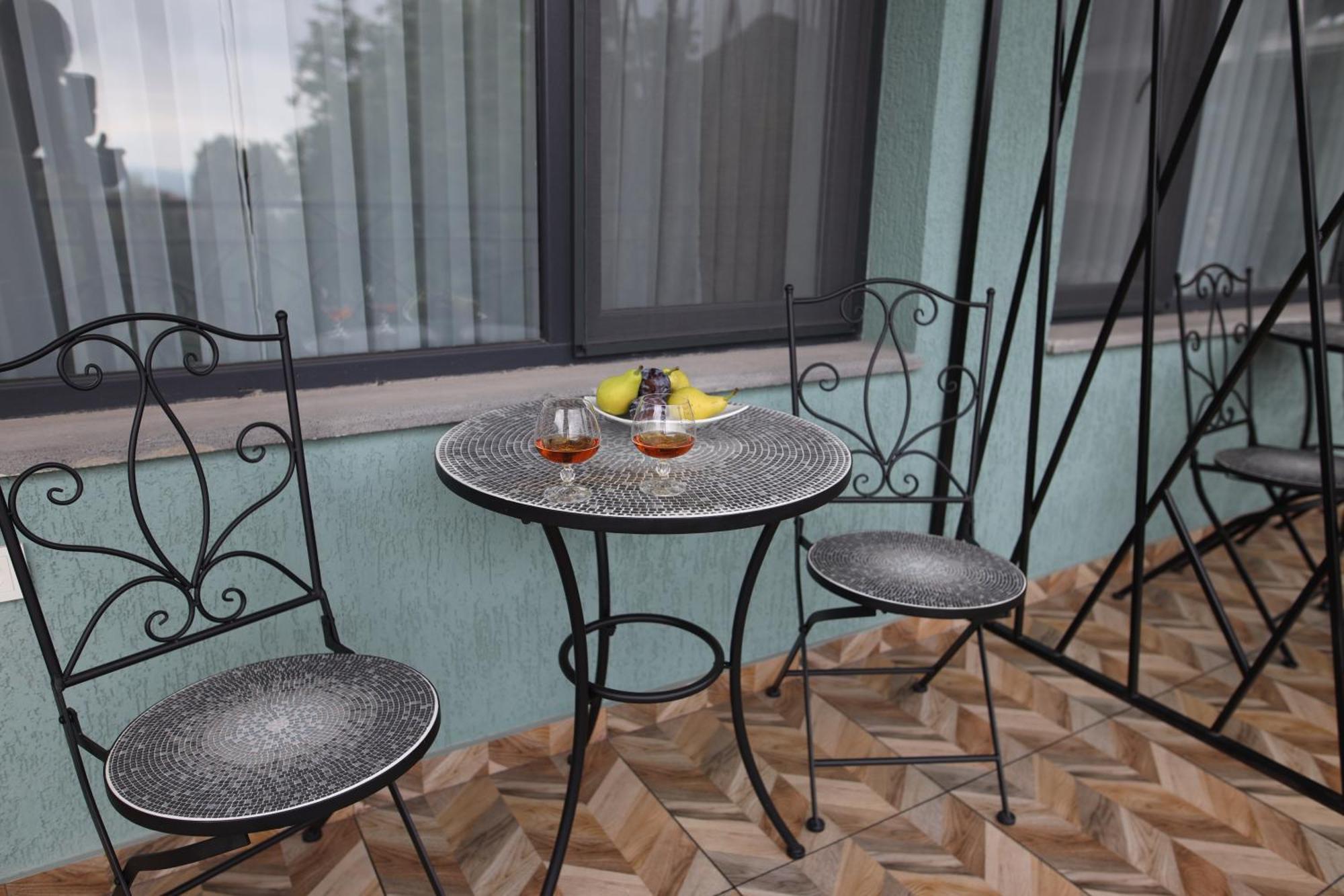 Bmg Hotel By Grigoryans Group Goris Esterno foto